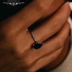 серебряное кольцо капля