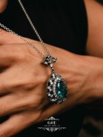 ювелирный кулон из серебра в форме капли — изображение 2