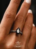 серебряное кольцо капля темно-фиолетовый