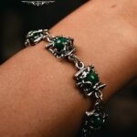 ювелирный браслет из серебра